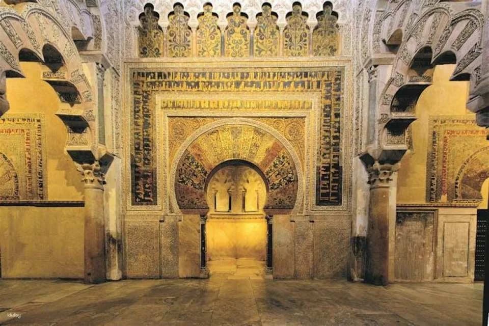 Córdoba full tour with Jewish Quarter, Alcázar and Mosque-Cathedral