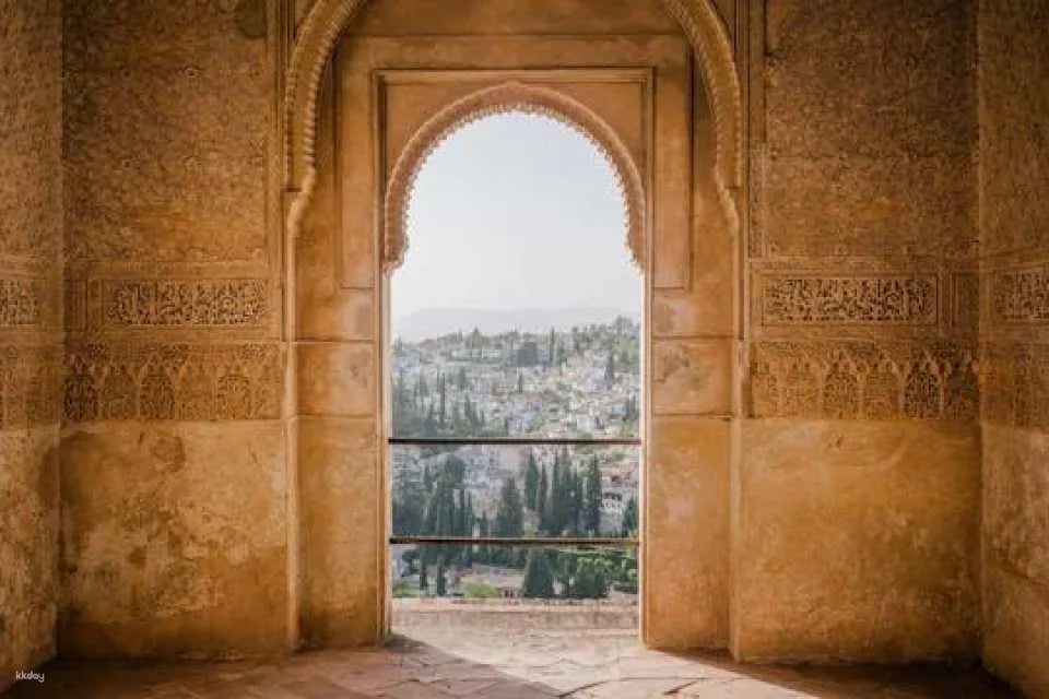 Alhambra tickets and audio guided tour (604098)