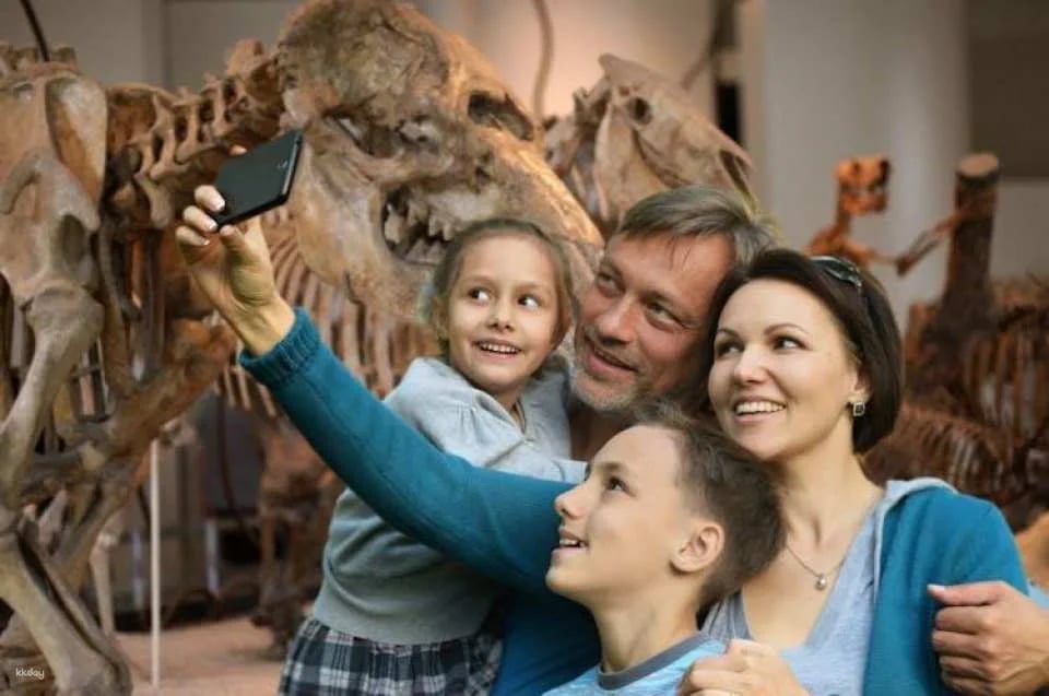 London Natural History Museum With Polish In-App Audio Tour