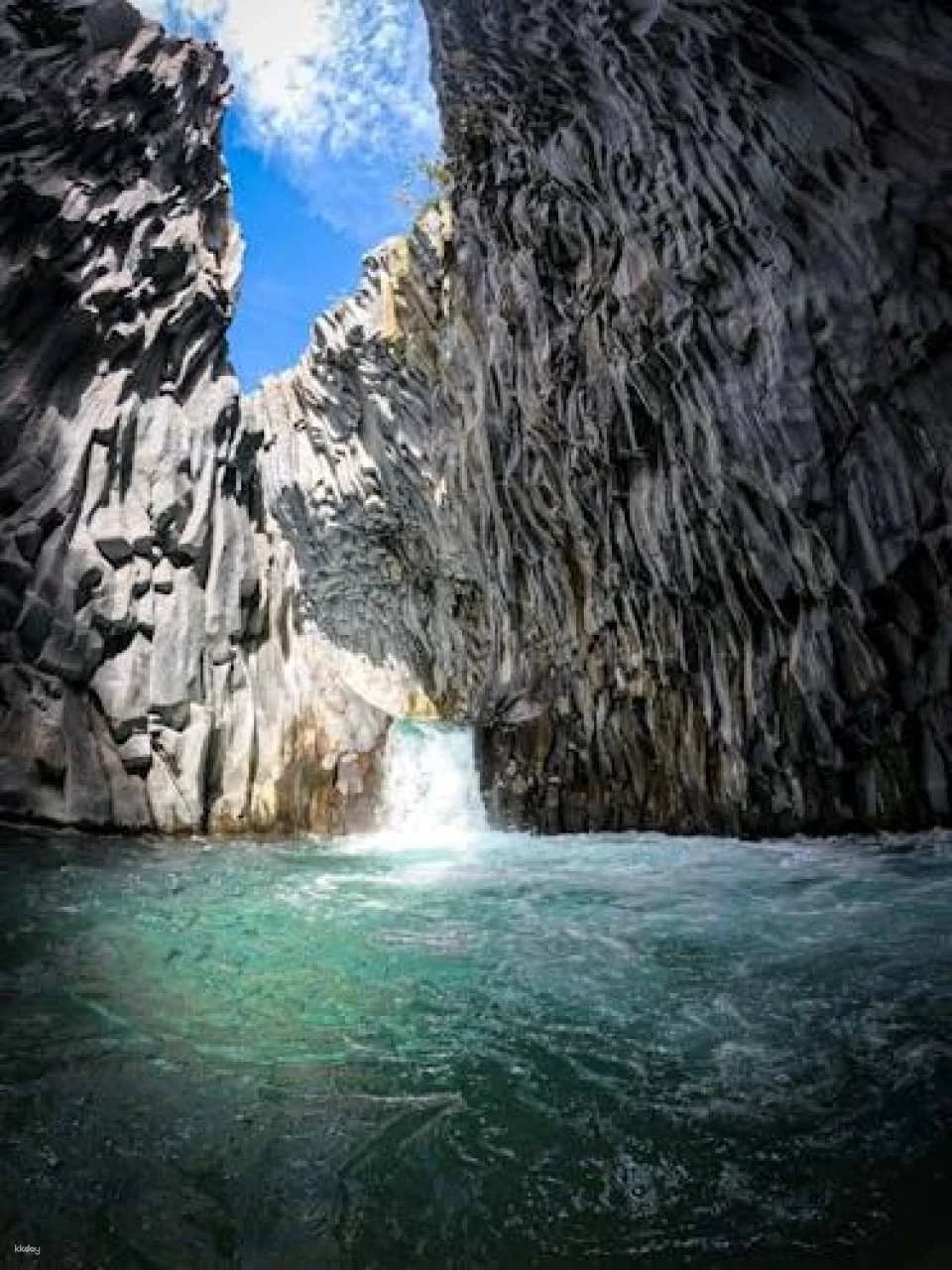 Body rafting along Alcantara River