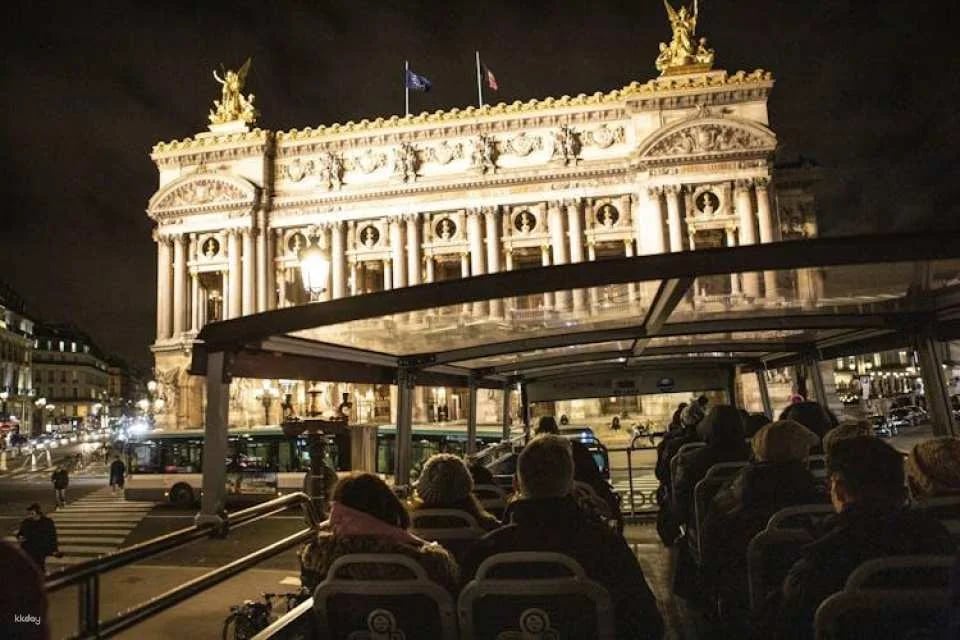 Tootbus Christmas lights open-top bus tour in Paris