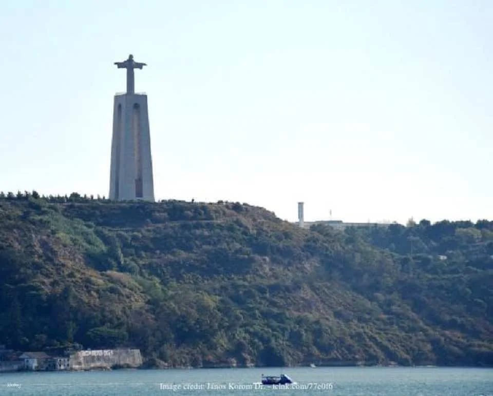 Private half-day tour to Belem and Jeronimos Monastery
