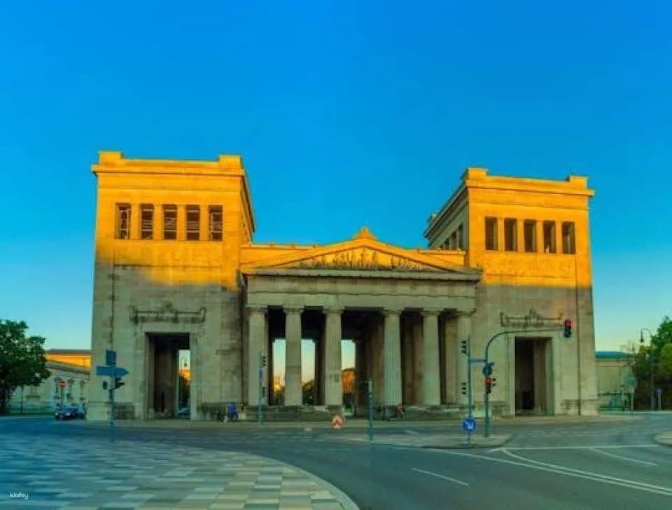 Stories and treasures of Munich's Koenigsplatz area self-guided audio (606045)