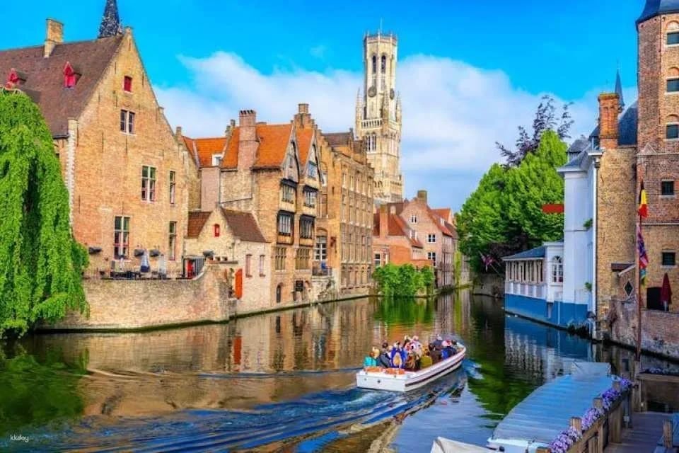 Bruges and Damme day trip with canal boat and windmills