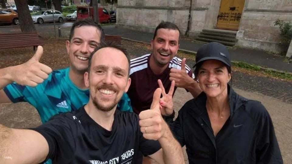 Small-group guided running city tour in Fulda