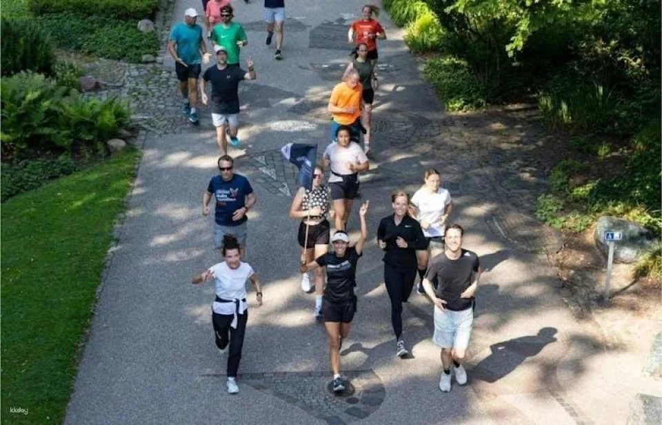 Small-group guided running city tour in Fulda