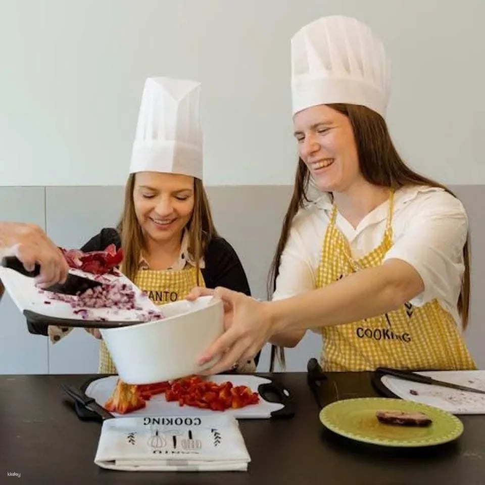 Portuguese Tapas Class and Market Tour With Lunch and Wine