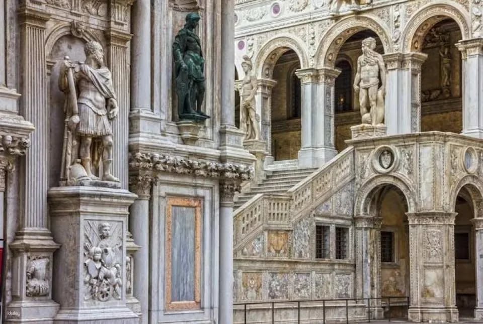 Doge's Palace small group or private tour with a local guide