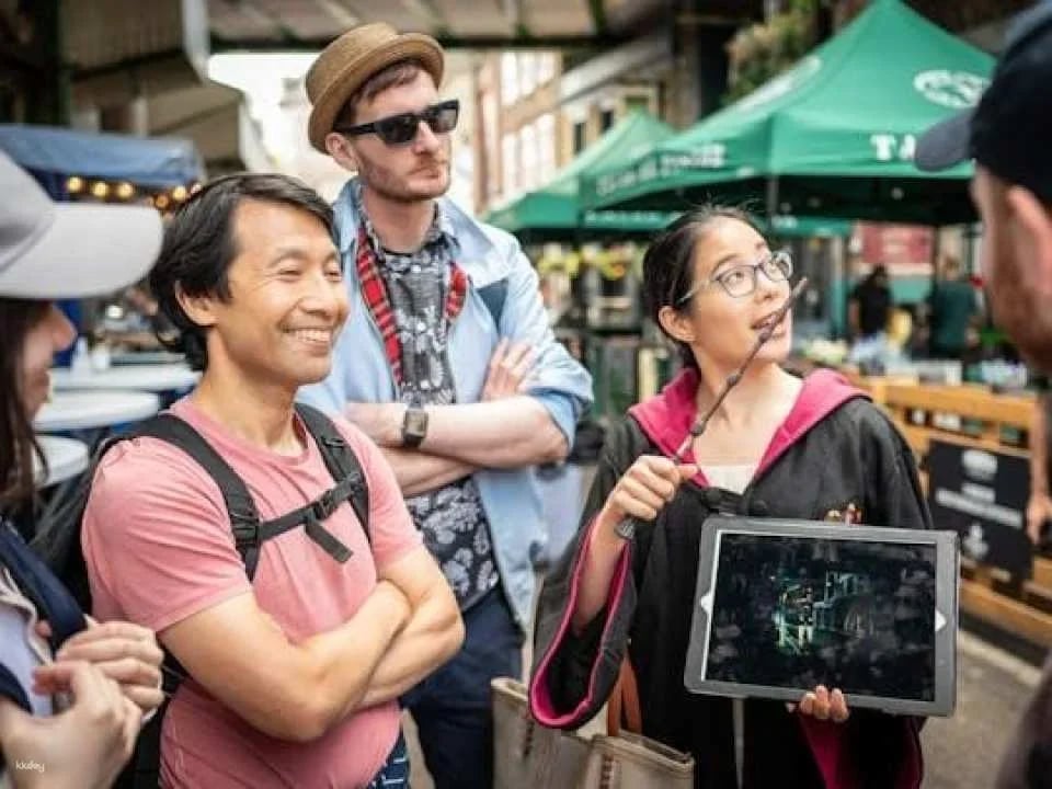Harry Potter Walking Tour with Thames Cruise and Tower of London