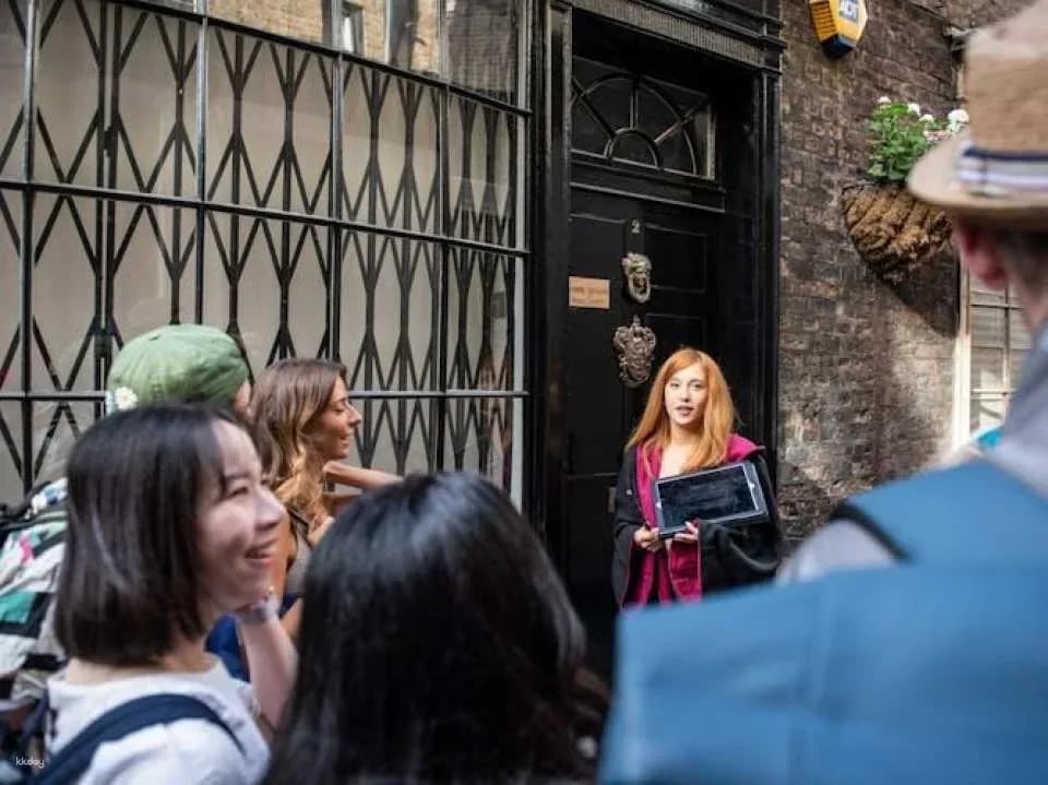 Harry Potter Walking Tour with Thames Cruise and Tower of London