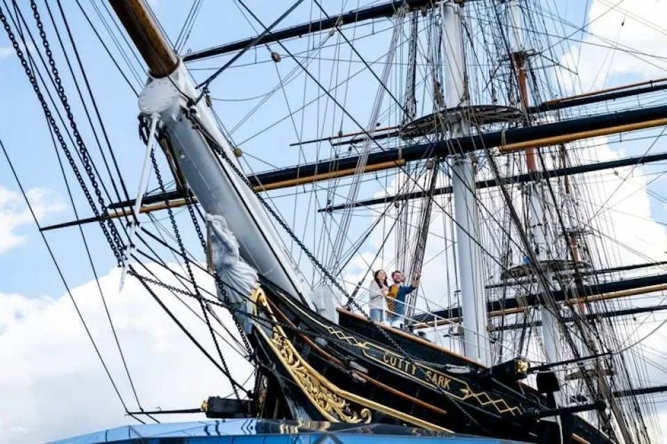 Entrance at the Cutty Sark with afternoon tea