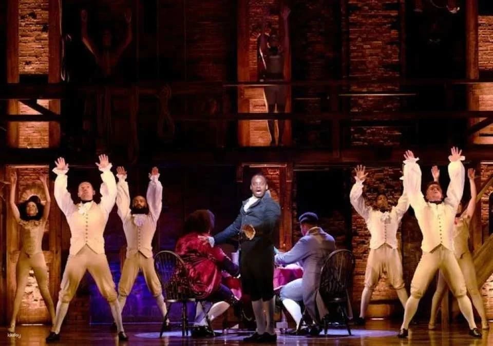 Hamilton, the musical experience at Victoria Palace Theatre