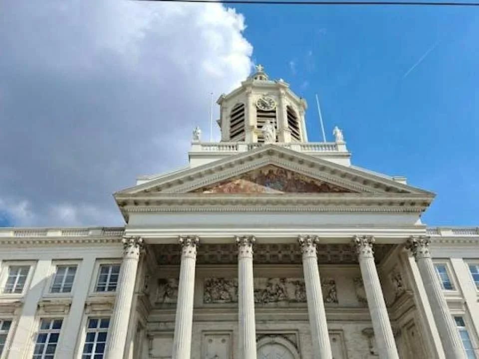 Brussels' landmarks audio guide and Autoworld entry ticket