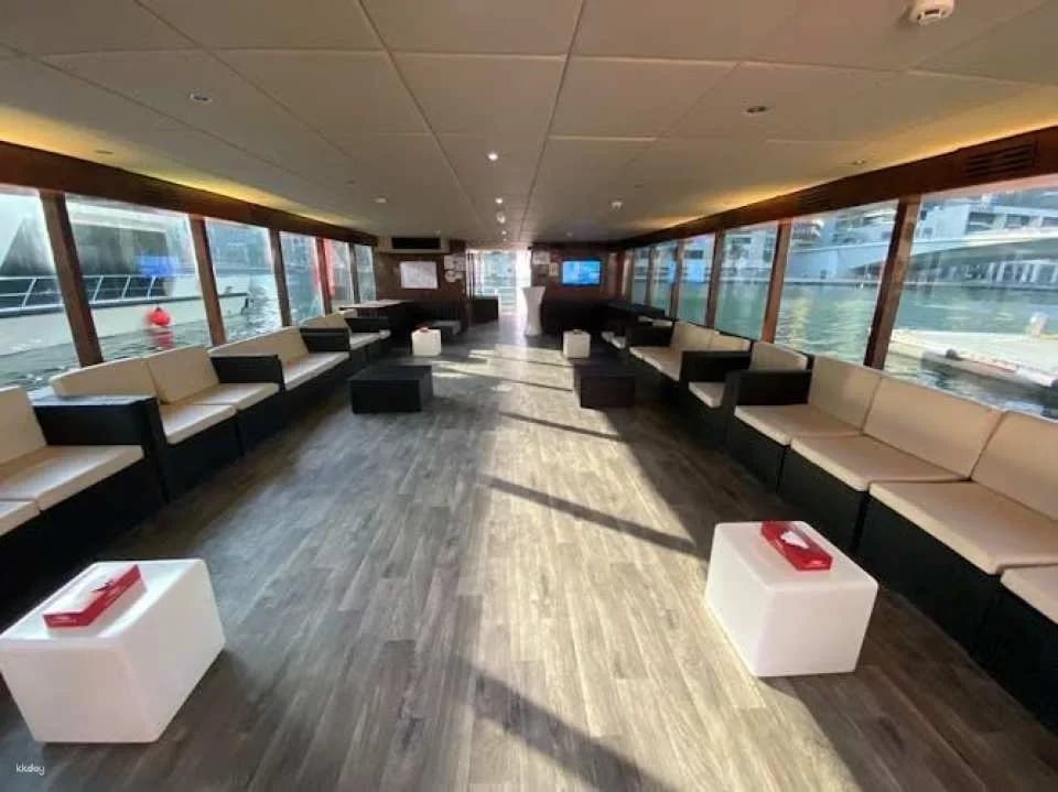 1-hour cruise at Dubai Marina