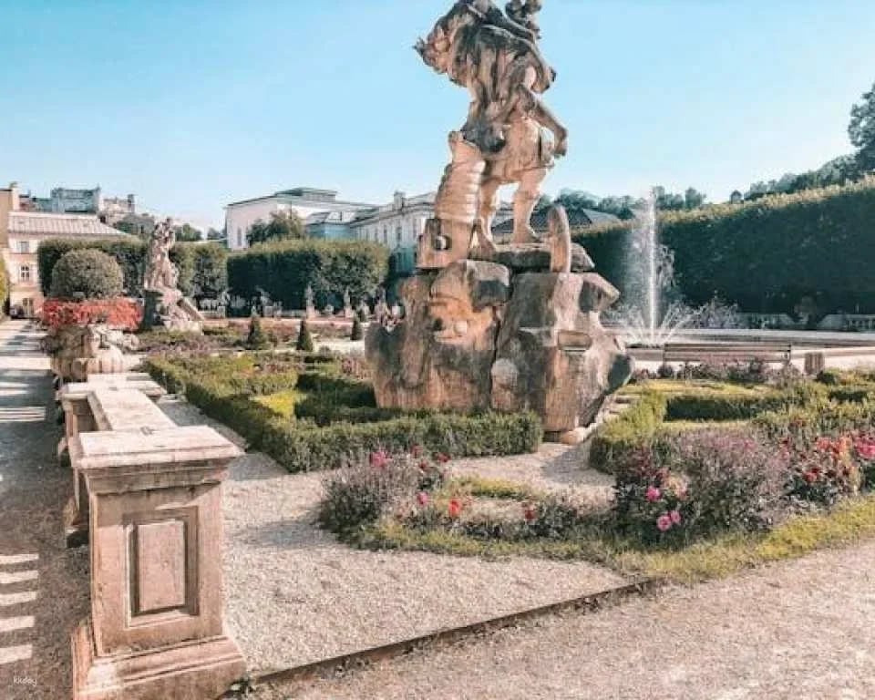 Salzburg top sights self-guided tour with Mozart and Sound of Love (607973)