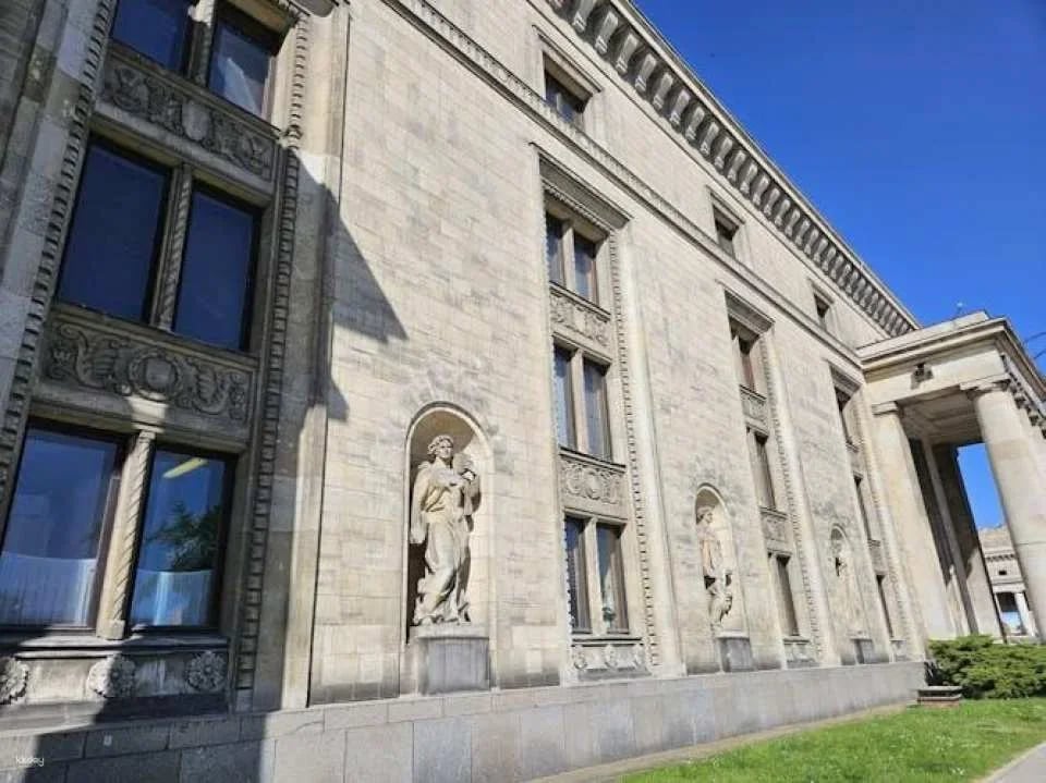 Palace of Culture and Science skip-the-line ticket and tour in English