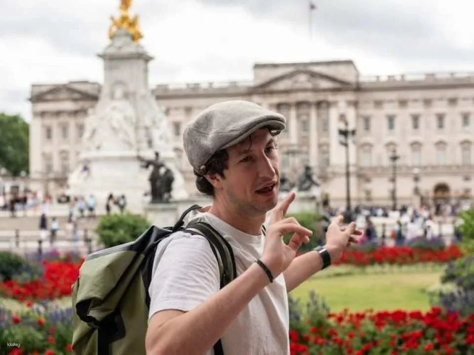 Thames River Cruise and Westminster Walking Tour