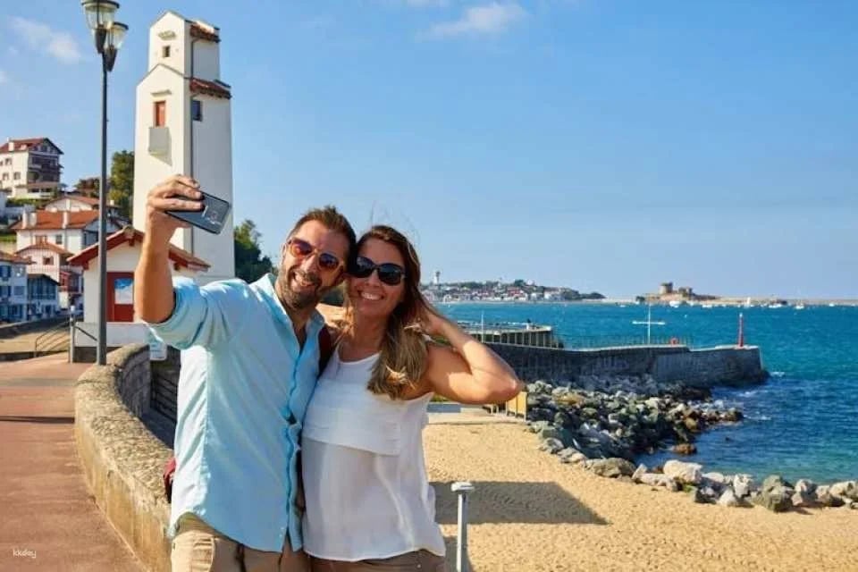 Biarritz and French Basque coast tour from San Sebastian with lunch