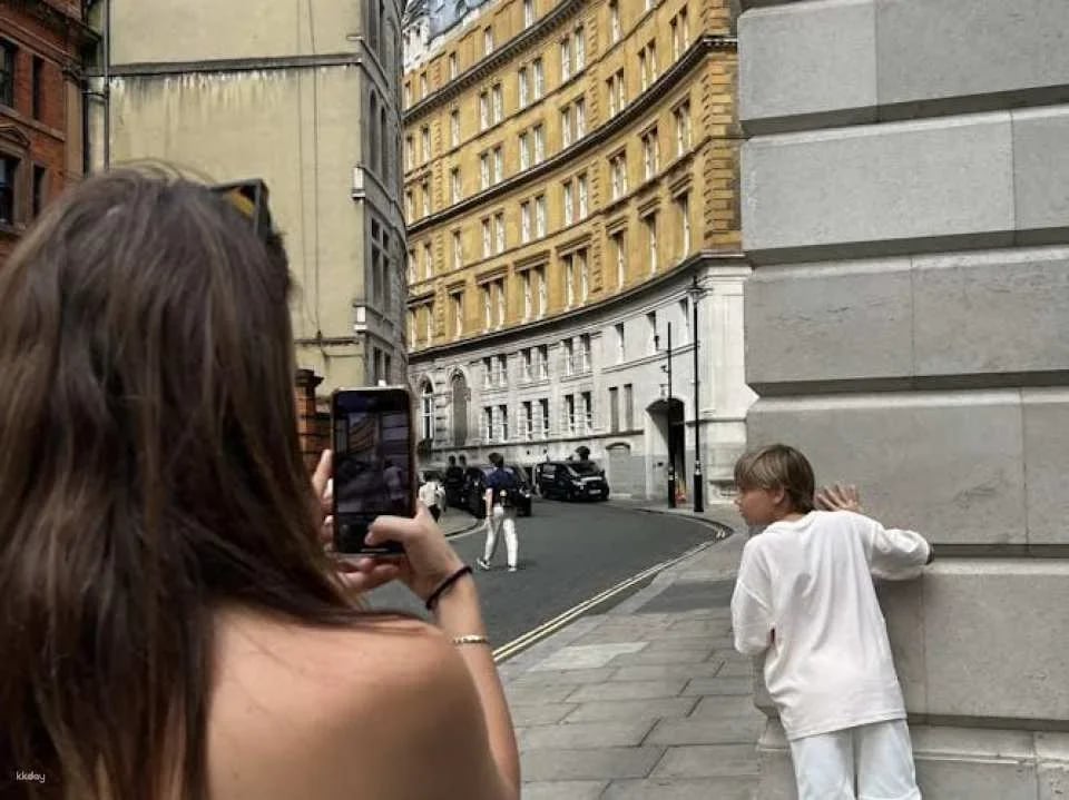 Harry Potter Guided Tour with Thames Cruise and St Paul’s Cathedral