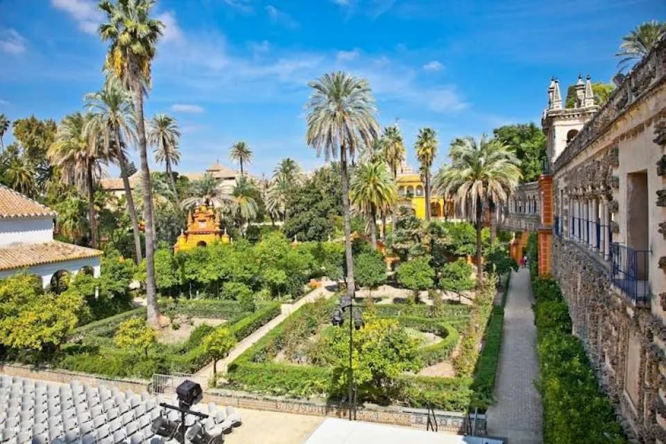 VIP pass to explore the Royal Alcázar of Seville at special hours