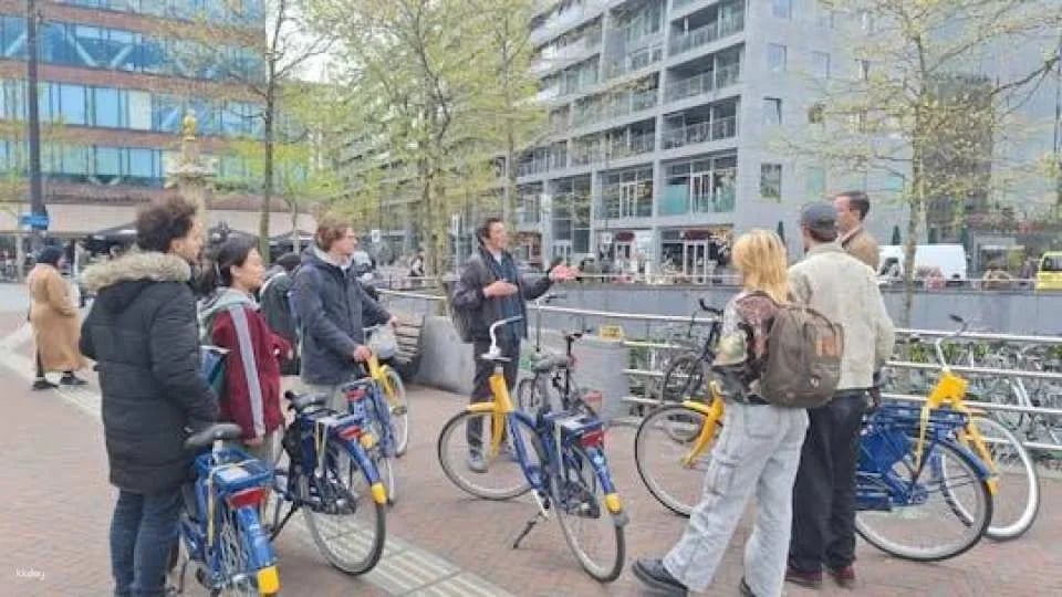 Private tour with local guide in Rotterdam