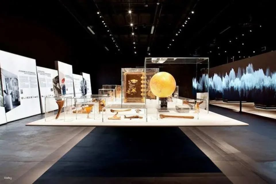 Self-guided audio tour of Geneva's cultural heritage