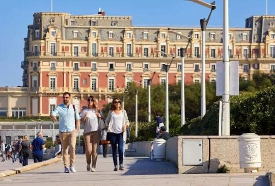 Biarritz and Bayonne guided tour from San Sebastián