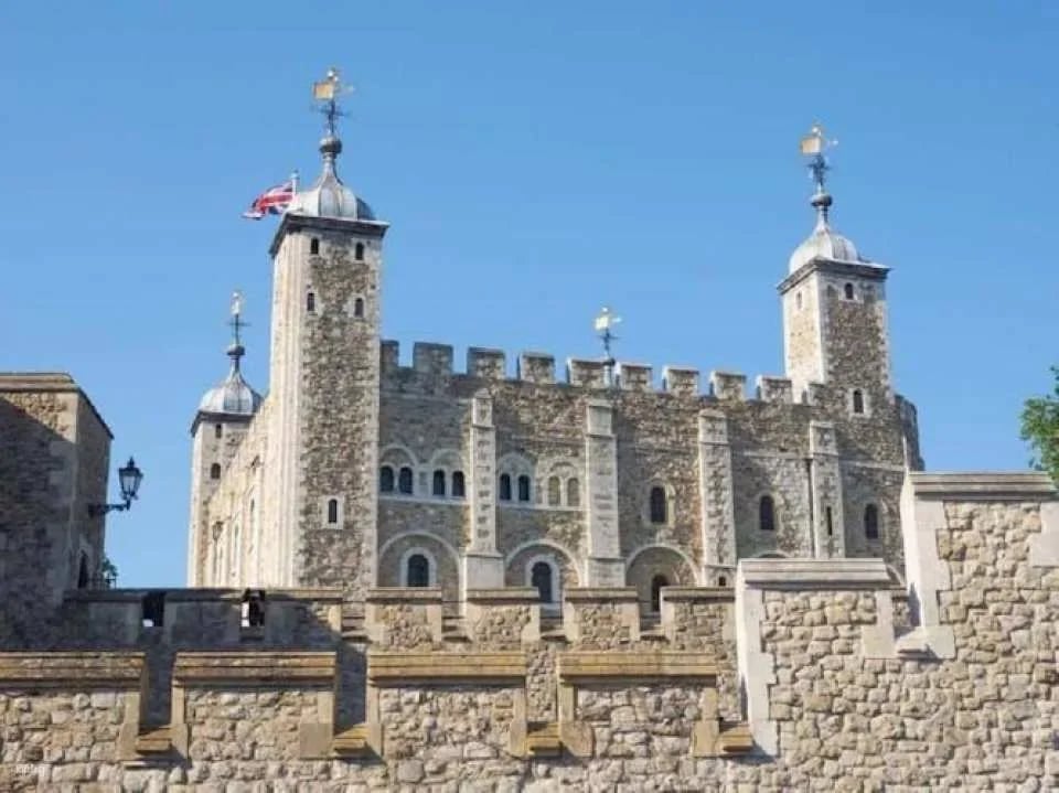 Tower of London and Private Audience with Beefeater