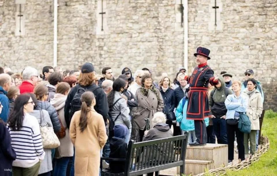 Tower of London and Private Audience with Beefeater