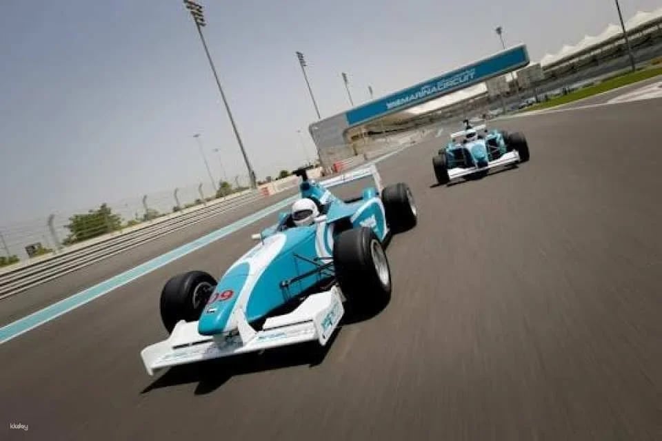 Formula Yas 3000 driving experience (611588)