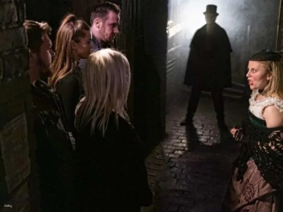 London Walking Tour with Entrance Ticket to The London Dungeon