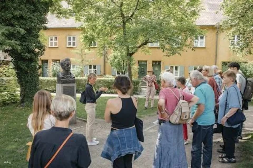 Guided tour of the Fuggerei social housing complex (612251)