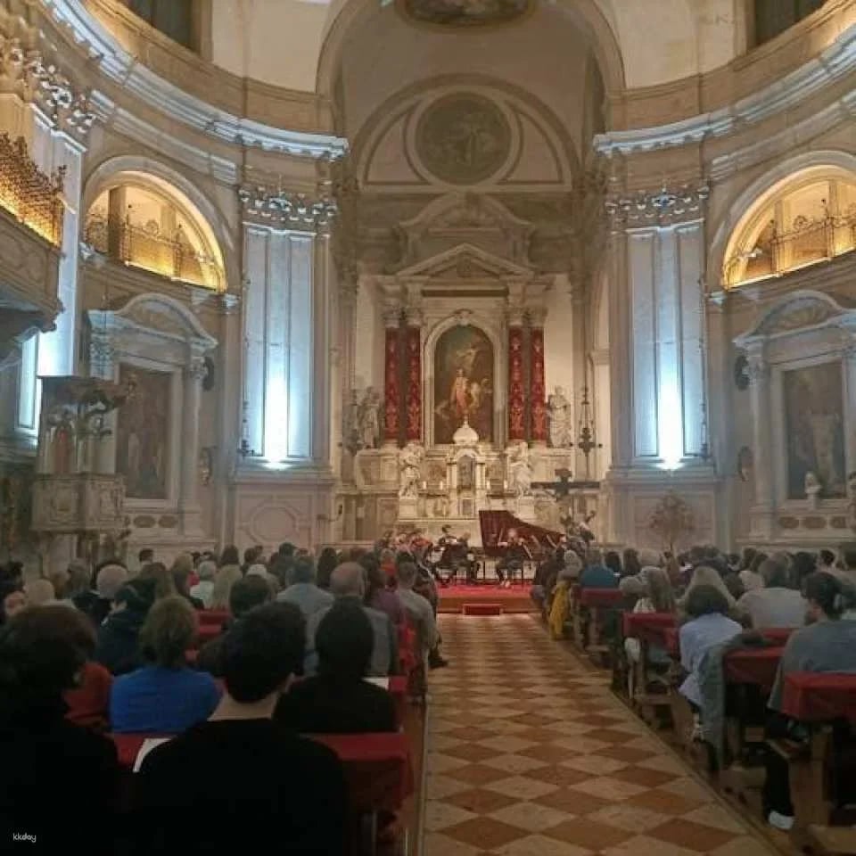 Around Vivaldi: An immersive Experience in the Vivaldi Church (612396)