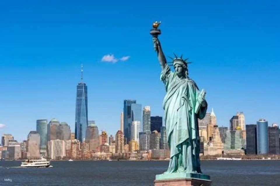 New York City highlights self-guided driving audio tour (613329)