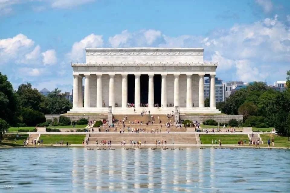 Two-Day Tour to Niagara Falls, Washington D.C., and Philadelphia
