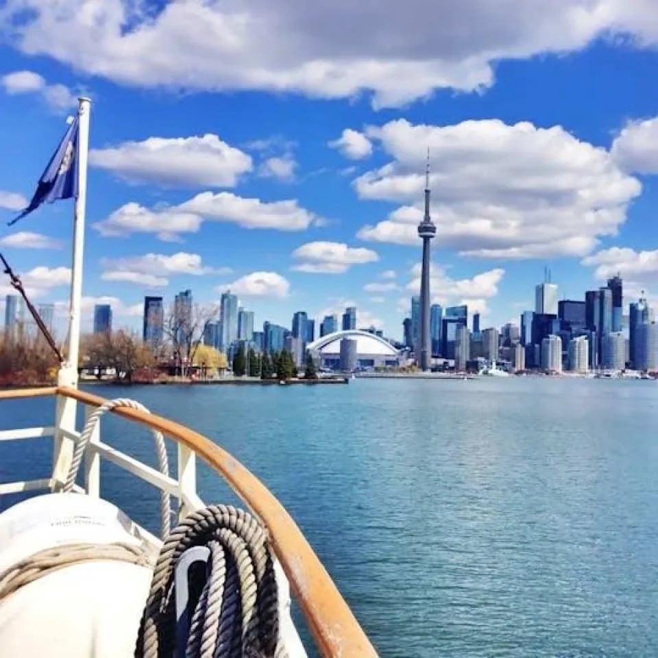 Downtown Toronto Highlight Walking Tour with Optional Harbour Cruise