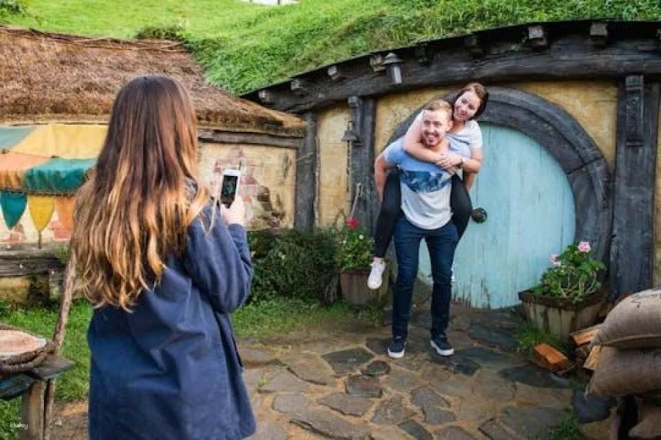 Hobbiton express day tour with lunch