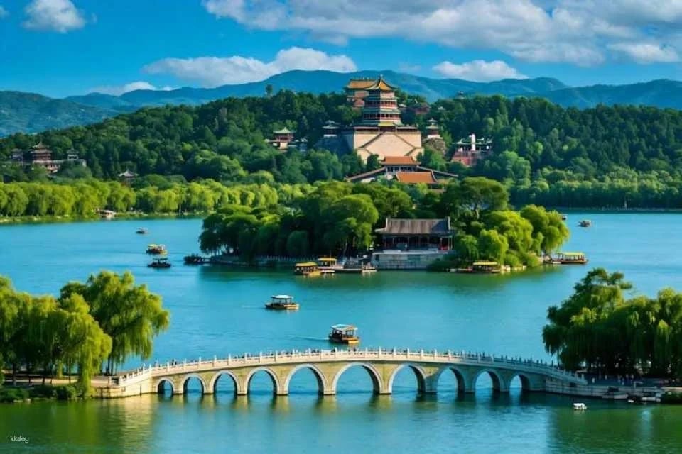 Private Guided Tour to Temple of Heaven, Panda House and Summer Palace