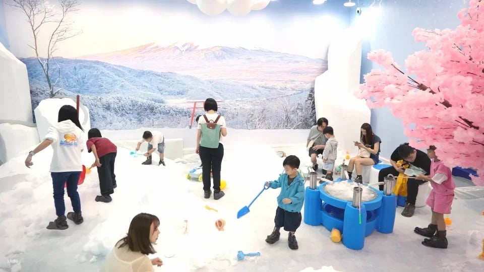 [Great Place to Go in Hong Kong] Tickets for D·Park "Magic Ice Indoor Snow Park" in Tsuen Wan | Hong Kong's Newest Children's Playground! Real Snow Experience / Top Choice for Family Fun