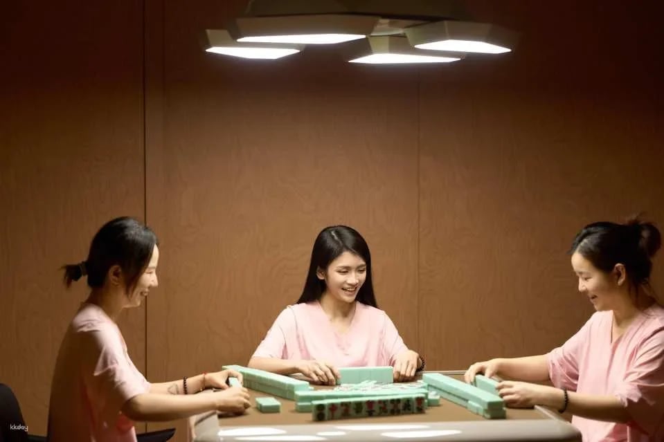 [China] Shenzhen Shuiguo+ 24-Hour Spa: All-you-can-eat Seafood Buffet, Relaxing Sauna and Beauty Treatments, and Unlimited Fresh Fruit Drinks