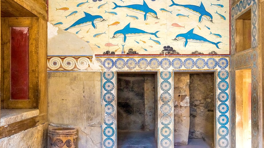 House of the Frescoes with vibrant dolphin paintings in Knossos, Crete.
