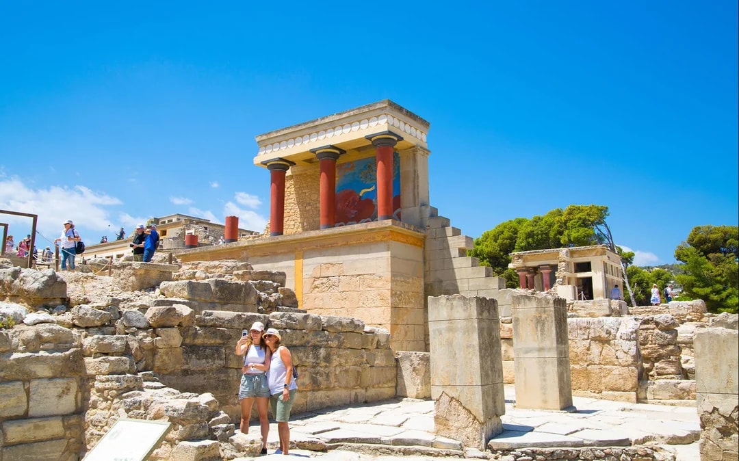 Knossos Palace Archaeological Site Tickets with Audio Guide Image 1