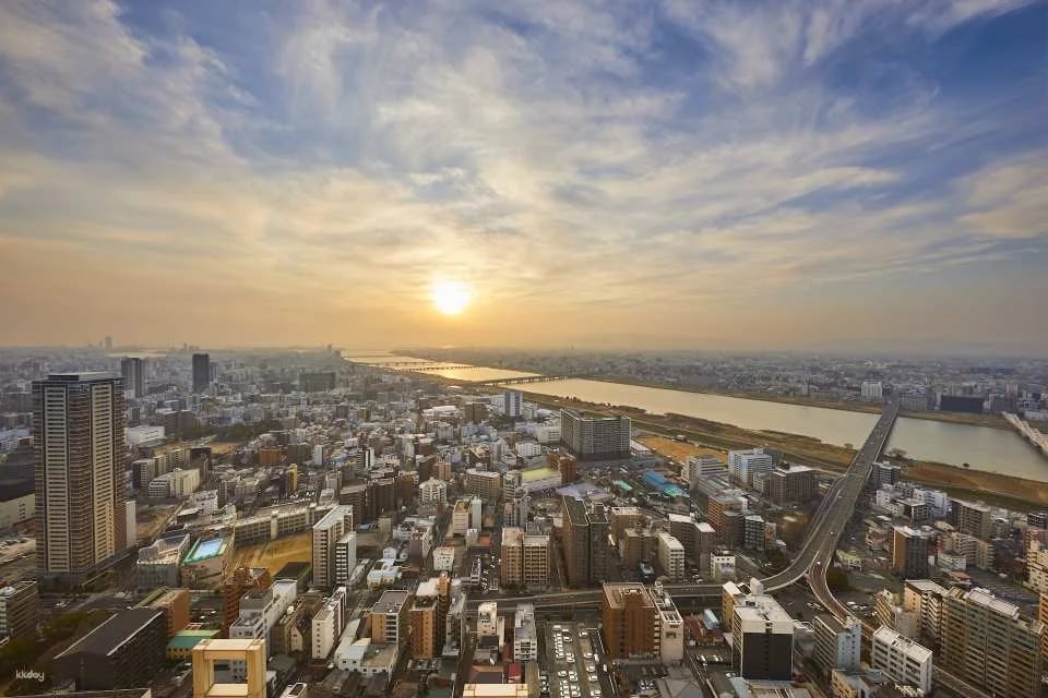 Koji Kinutani Tenku Art Museum & Umeda Sky Building/Kuchu Teien Observatory Admission Tickets | Osaka