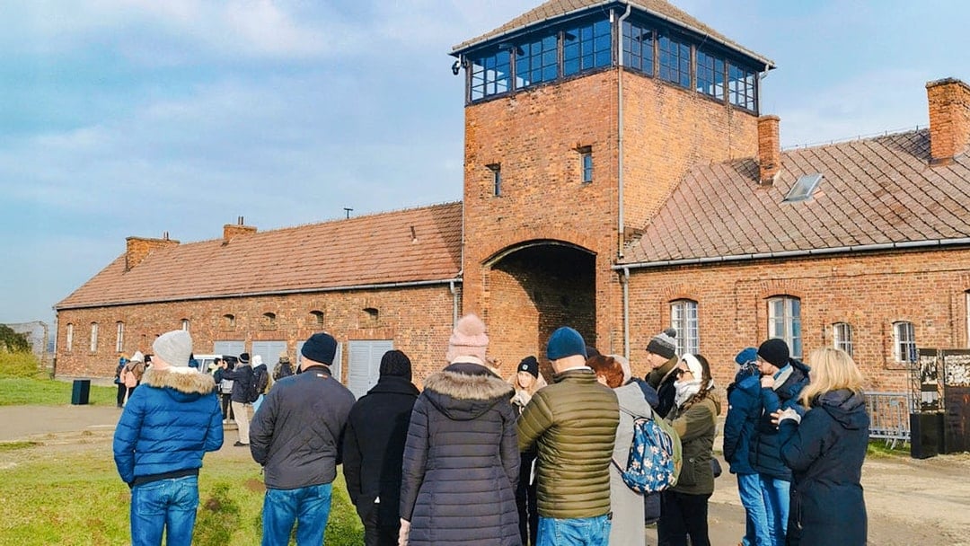 From Krakow: Auschwitz-Birkenau Guided Tour with Transfers