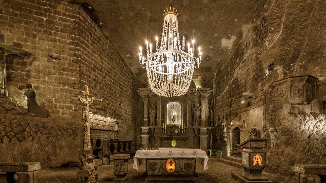 Guided Tour of Oskar Schindler`s Factory, Krakow Ghetto & Wieliczka Salt Mine