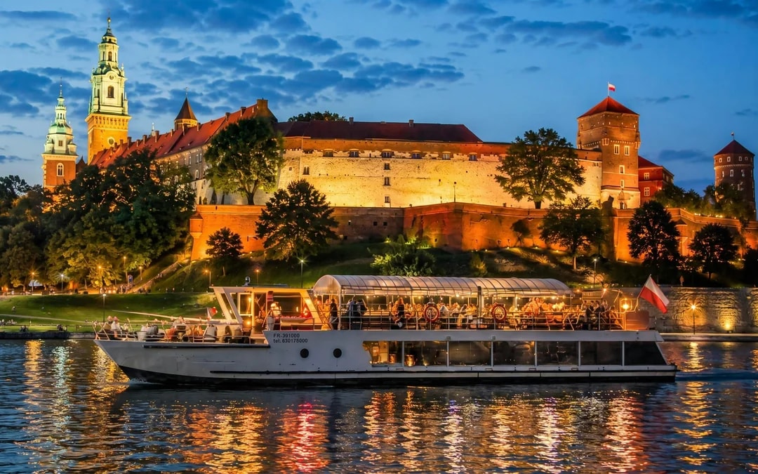 Krakow Vistula River Sightseeing Cruise with Guided Commentary Image 8