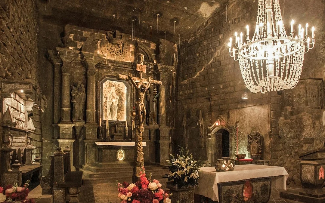  From Krakow: Wieliczka Salt Mine Guided Tour with Skip-the-Line Tickets Image 9