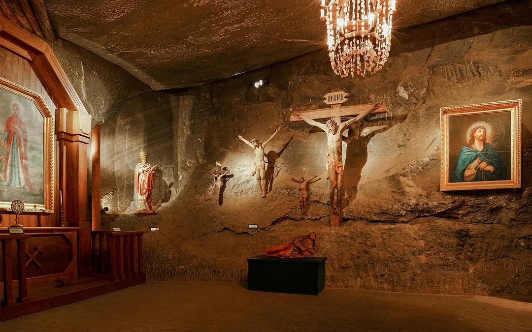  From Krakow: Wieliczka Salt Mine Guided Tour with Skip-the-Line Tickets Image 12