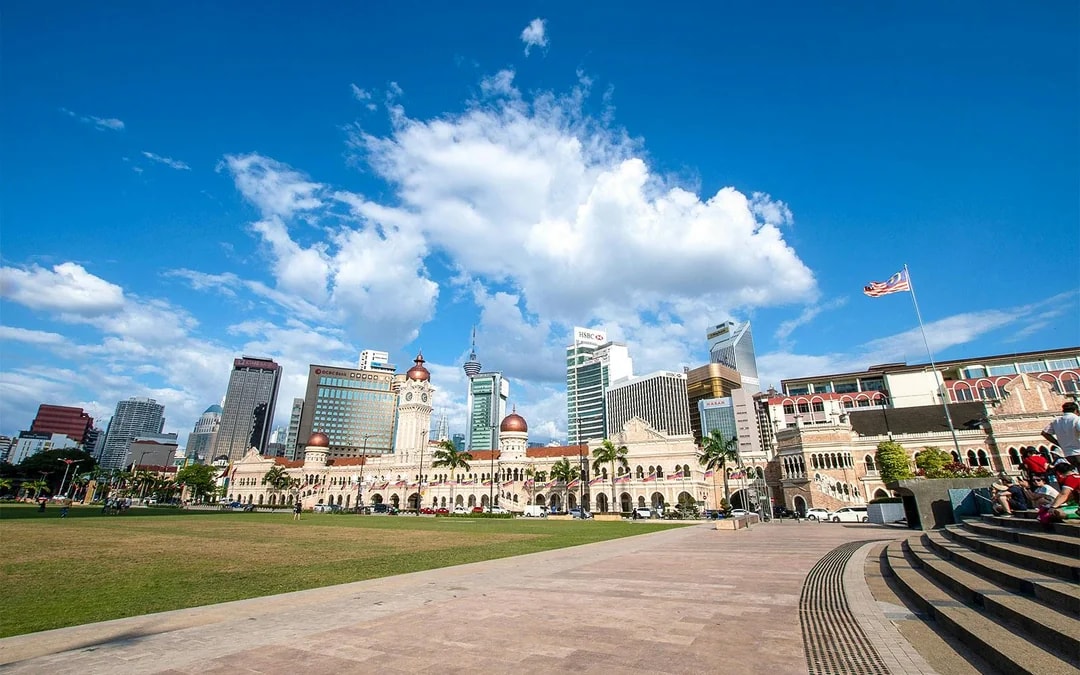 From Kuala Lumpur: Private Day Tour of Batu Caves, Kuala Lumpur City & Putrajaya with Transfers Image 6