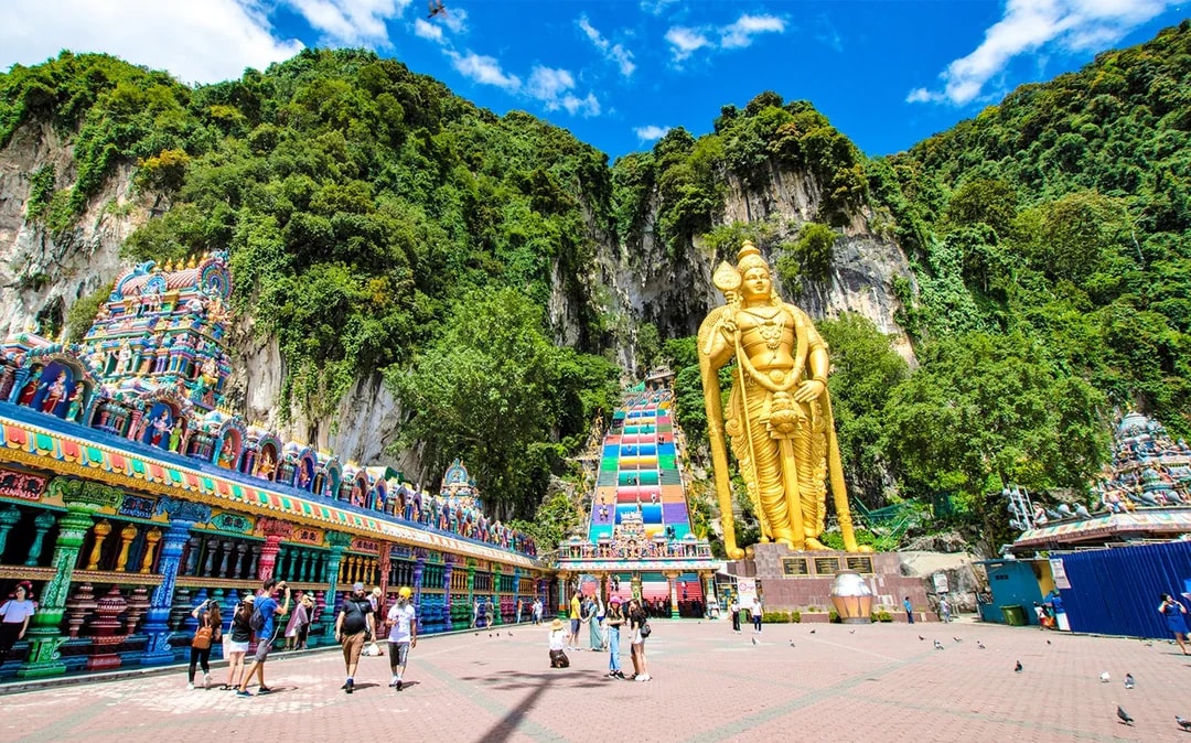 From Kuala Lumpur: Full-Day Tour of Batu Caves & Colmar Tropicale with Transfers Image 10